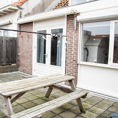 huisje de Strandjutter Katwijk aan Zee Buitenkant foto