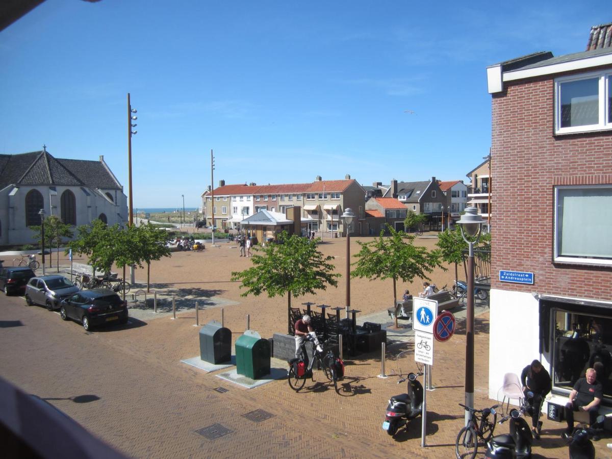 huisje de Strandjutter Katwijk aan Zee Buitenkant foto